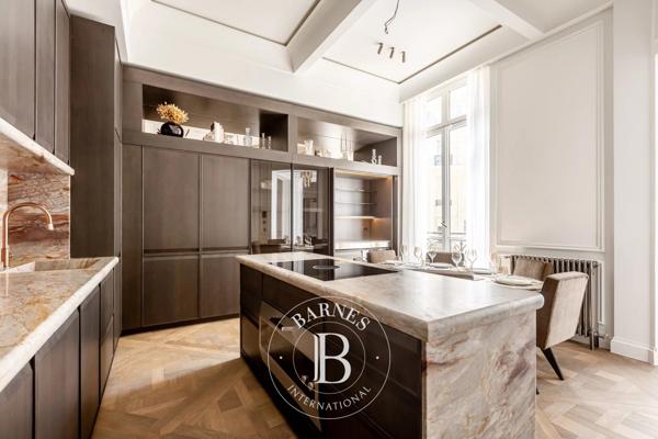 Paris 8ème, Appartement 5 Chambres -  372 m² à vendre