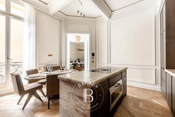 Paris 8ème, Appartement 5 Chambres -  372 m² à vendre