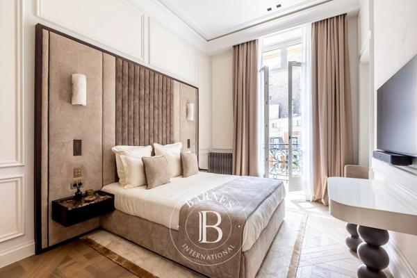 Paris 8ème, Appartement 5 Chambres -  372 m² à vendre