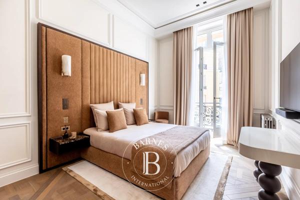 Paris 8ème, Appartement 5 Chambres -  372 m² à vendre