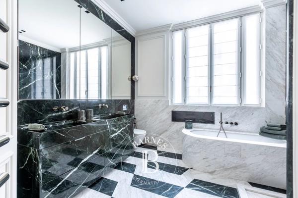 Paris 8ème, Appartement 5 Chambres -  372 m² à vendre