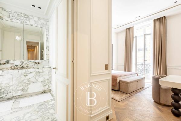 Paris 8ème, Appartement 5 Chambres -  372 m² à vendre