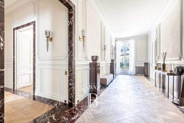 Paris 8ème, Appartement 5 Chambres -  372 m² à vendre