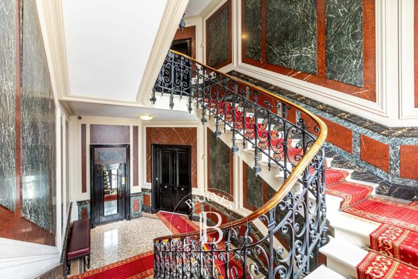 Paris 8ème, Appartement 5 Chambres -  372 m² à vendre
