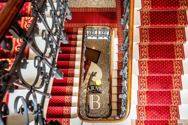 Paris 8ème, Appartement 5 Chambres -  372 m² à vendre