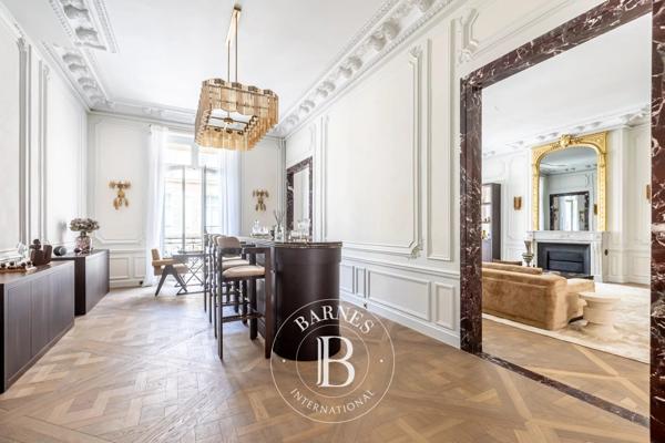 Paris 8ème, Appartement 5 Chambres -  372 m² à vendre