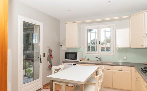 Maison à vendre    5 pièces • 140 m2 Six-Fours-les-Plages