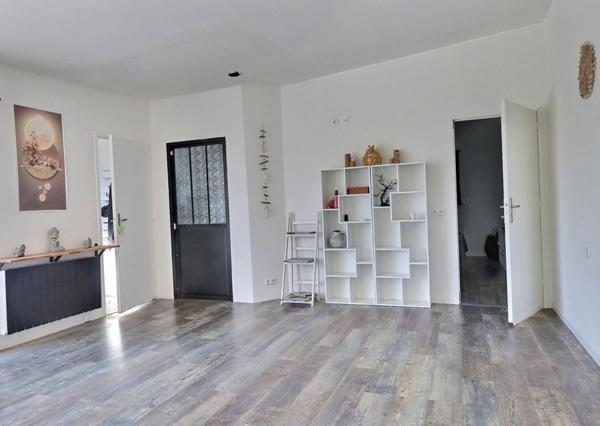 Maison de plain-pied avec dépendance, A deux pas de la mer !