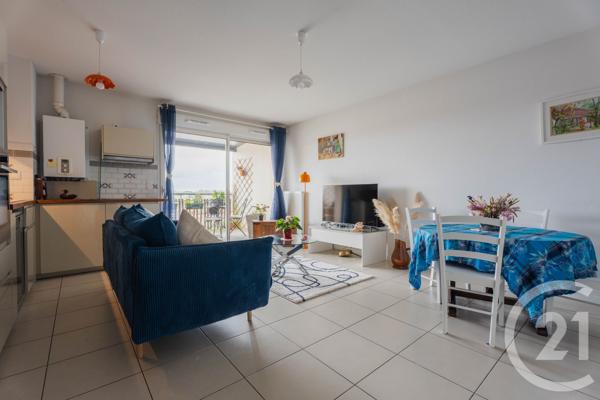 Appartement T3 à vendre  3 pièces - 61,07 m 2   ST MARTIN DE SEIGNANX  - 40