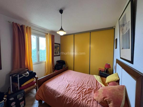 Vente                                                      Maison
                        
                     7 pièces                      358 m2                     à Manosque