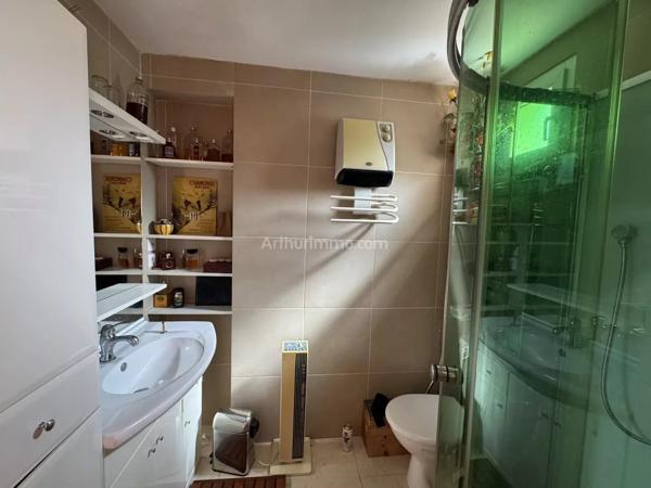 Vente                                                      Maison
                        
                     7 pièces                      358 m2                     à Manosque