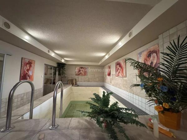 Vente                                                      Maison
                        
                     7 pièces                      358 m2                     à Manosque