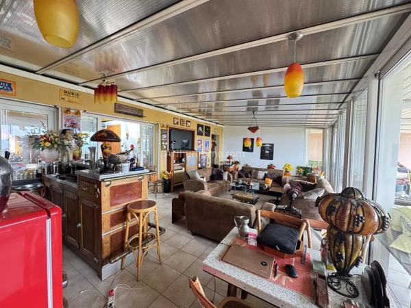 Vente                                                      Maison
                        
                     7 pièces                      358 m2                     à Manosque