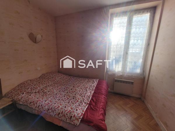 MAISON CENTRE VILLE 2ch + GD JARDIN + Dépendances