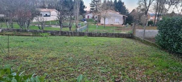 CHAURAY, à saisir parcelle de terrain viabilisée de 694 m²