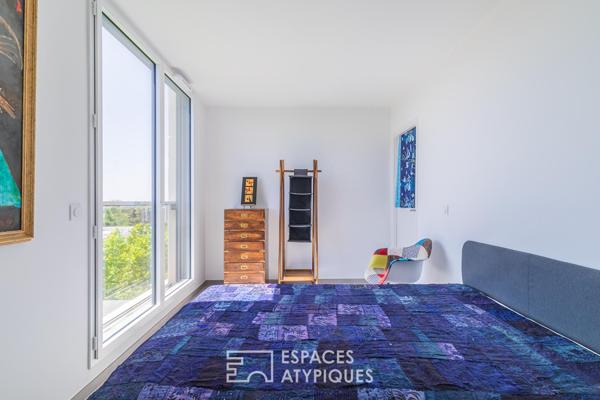 Dernier étage avec rooftop et vue dégagée jusqu’à la mer