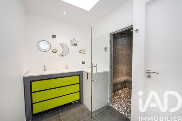 Maison à vendre 9 pièces 296 m² Saint-Maur-des-Fossés