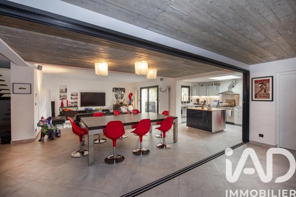 Maison à vendre 9 pièces 296 m² Saint-Maur-des-Fossés