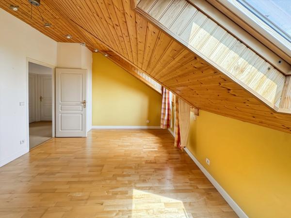 Élégante propriété familiale de 192 m² avec 6 chambres au cœur de Tutégny