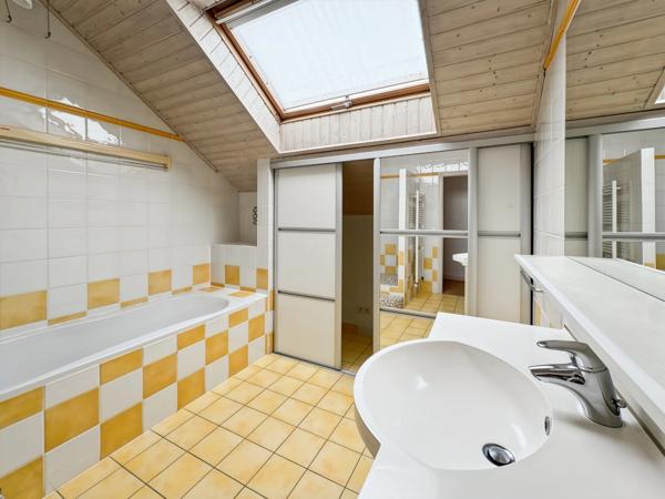 Élégante propriété familiale de 192 m² avec 6 chambres au cœur de Tutégny