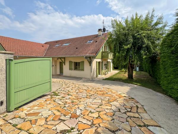Élégante propriété familiale de 192 m² avec 6 chambres au cœur de Tutégny