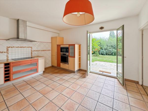 Élégante propriété familiale de 192 m² avec 6 chambres au cœur de Tutégny