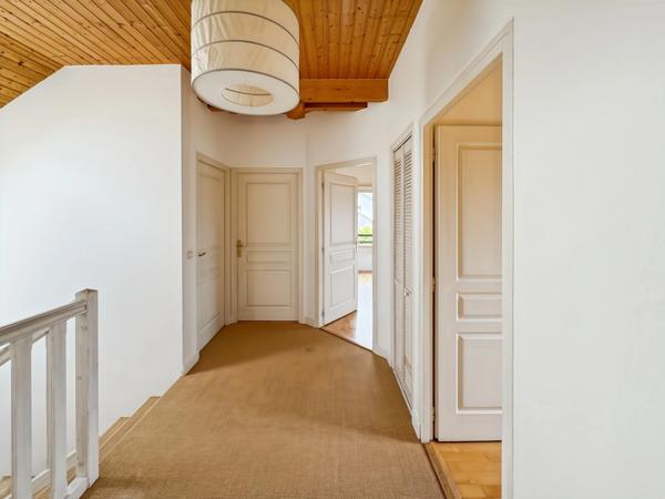 Élégante propriété familiale de 192 m² avec 6 chambres au cœur de Tutégny