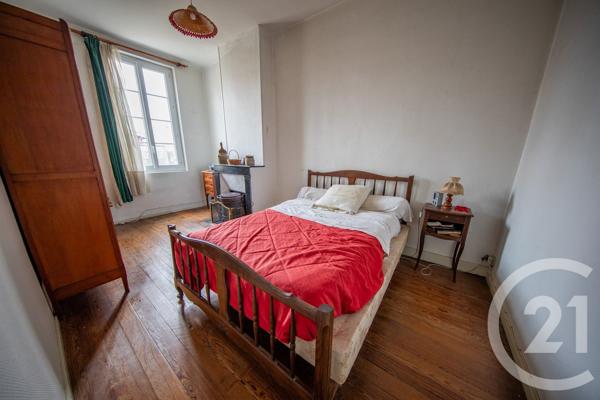 Maison à vendre  5 pièces - 137,04 m 2   ST MEDARD EN JALLES  - 33