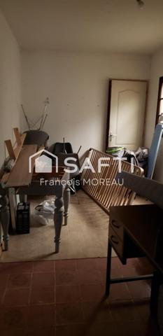 Maison 65 m2, Entrepot 250 m2, terrain 941 m2 Nemours