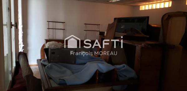 Maison 65 m2, Entrepot 250 m2, terrain 941 m2 Nemours