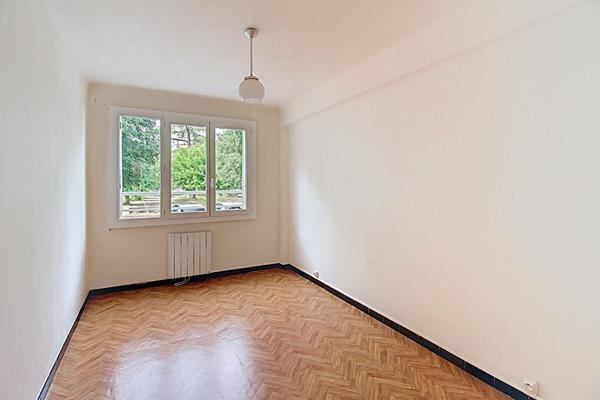 EXCLUSIVITE DRAGUIGNAN - APPARTEMENT 3 pièces + CAVE proche COMMODITÉ