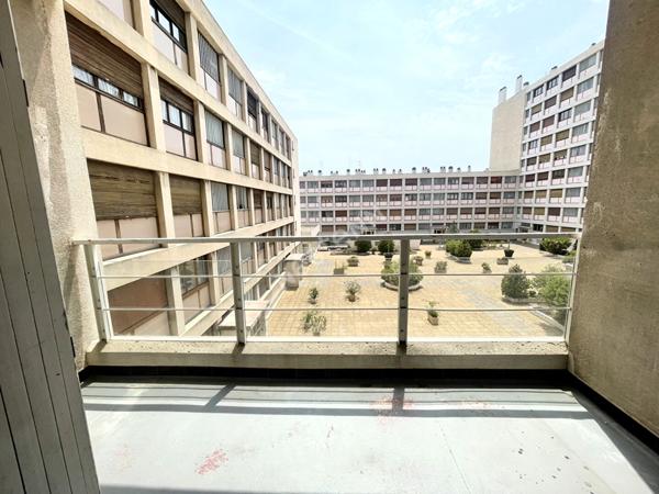 Appartement Marseille 3 pièce(s) 60.5 m² Balcon -Cave Parking en sus