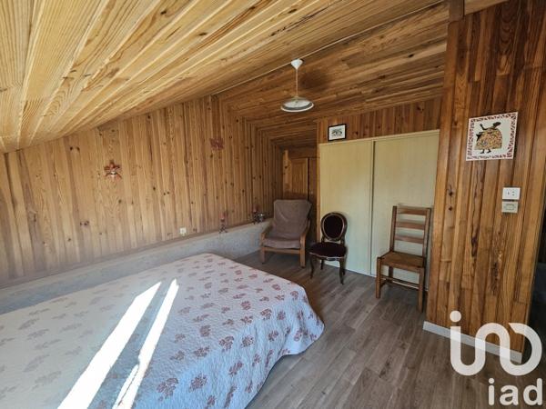 Maison 5 pièces de 103 m² à Paussac-et-Saint-Vivien (24310)