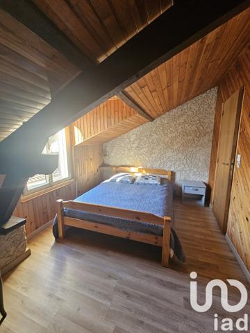 Maison 5 pièces de 103 m² à Paussac-et-Saint-Vivien (24310)