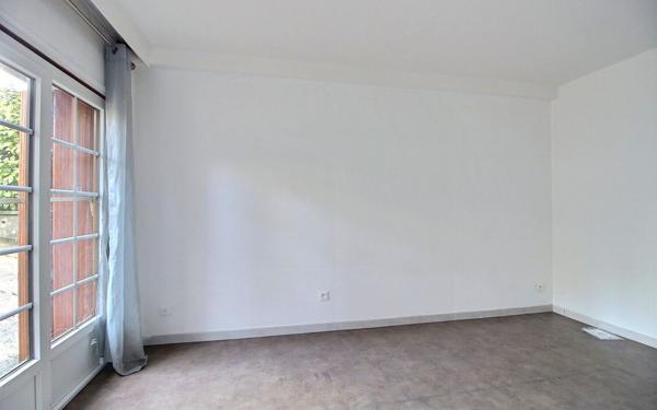 Appartement à louer    1 pièce • 18,50 m2 Savigny-sur-Orge