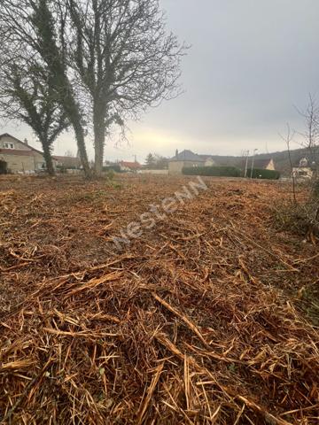 PROUVAIS : Terrain 745m²