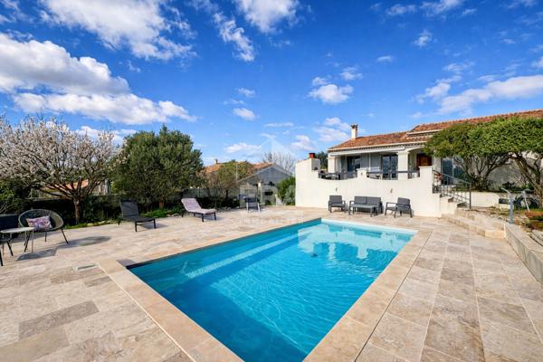 Les Pennes Mirabeau - Maison de plain pied T4+T2 de 137m2 sur parcelle avec piscine de 785m2