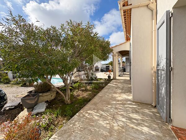 Les Pennes Mirabeau - Maison de plain pied T4+T2 de 137m2 sur parcelle avec piscine de 785m2