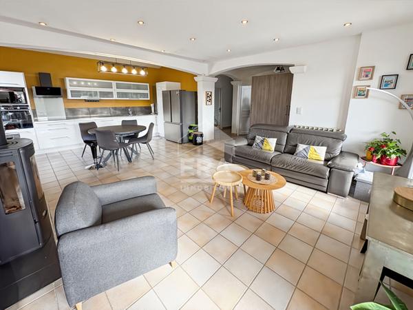 Les Pennes Mirabeau - Maison de plain pied T4+T2 de 137m2 sur parcelle avec piscine de 785m2