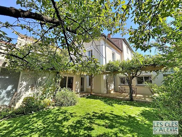 Maison bourgeoise de 1903 rénovée à proximité de Montchat