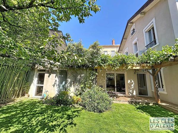 Maison bourgeoise de 1903 rénovée à proximité de Montchat