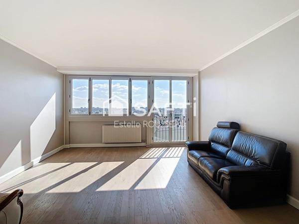 Spacieux T3 vue dégagée à 10 mn du RER A à pied