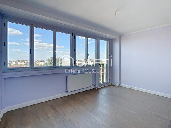 Spacieux T3 vue dégagée à 10 mn du RER A à pied