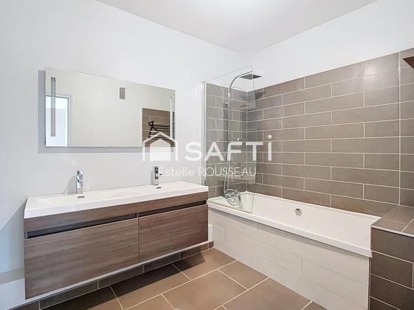 Spacieux T3 vue dégagée à 10 mn du RER A à pied