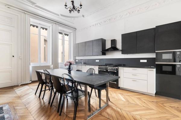 LYON 6 - COURS FRANKLIN ROOSEVELT
