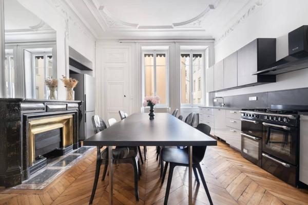 LYON 6 - COURS FRANKLIN ROOSEVELT