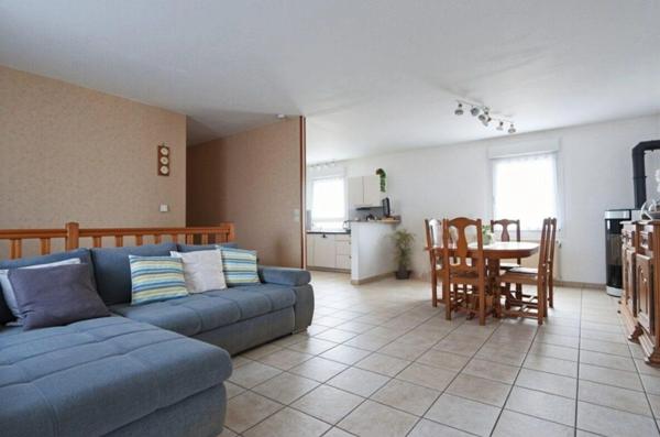 Maison individuelle MANOM 438 000.00 euros 150 m² 3 chambres jardin clos