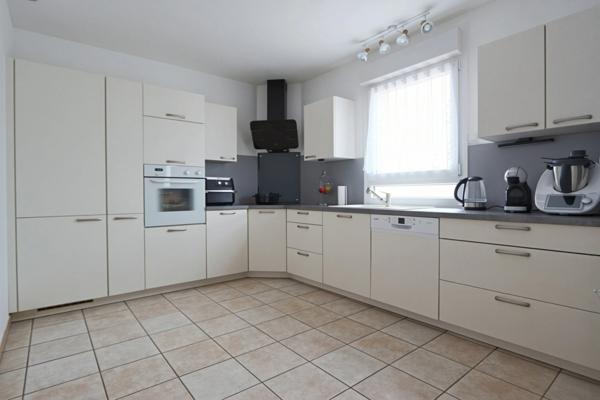 Maison individuelle MANOM 438 000.00 euros 150 m² 3 chambres jardin clos