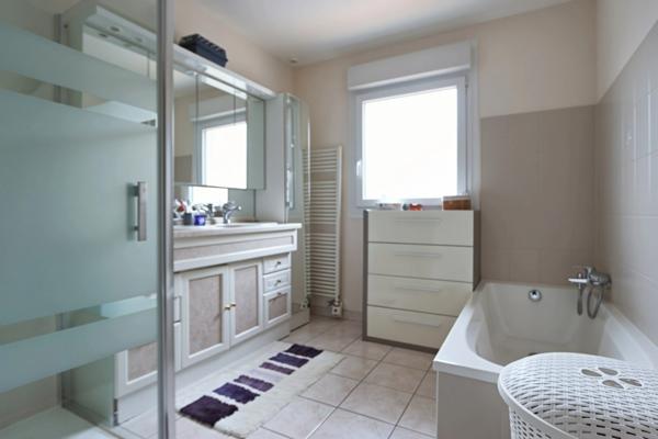 Maison individuelle MANOM 438 000.00 euros 150 m² 3 chambres jardin clos