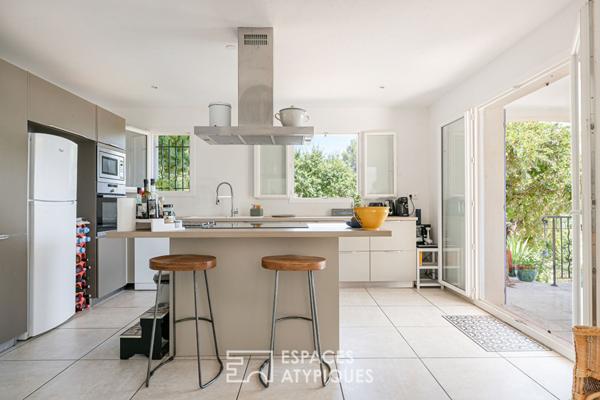 Pierrevert -146 m2 de lumière avec vue panoramique sur plus de 1500m2 de terrain